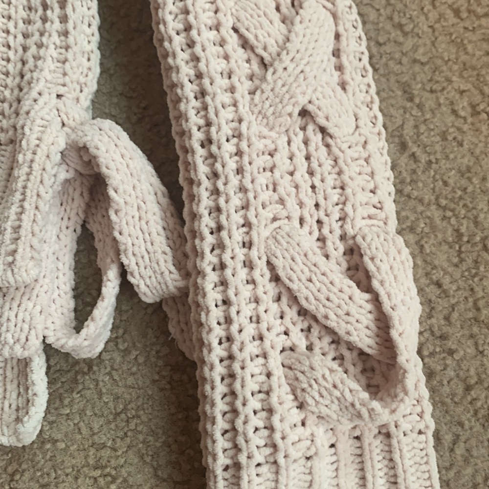 Pink sweater - Picture 2 of 2